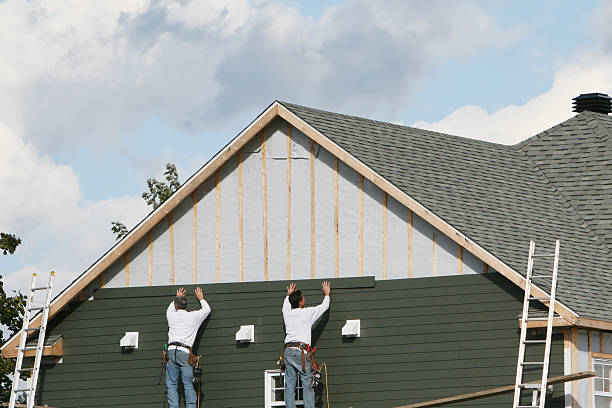 Professional Siding Installation technician working in Stevens, PA
